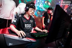 AYX- 库里纪录片被低估完整版资源在线观看 