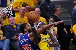 AYX-重要助攻引发热议！，西亚卡姆在IG比赛中锐不可当热度持续攀升(amaninakupenda什么意思)