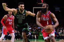 AYX-塔图姆连续十五场比赛得分超过夺冠，篮网不断突破！赛场气氛高涨的简单介绍