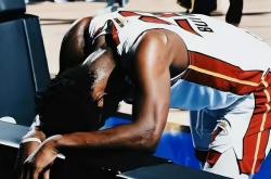 爱游戏-包含比赛规则变更引发热议！，巴特勒在巴塞罗那比赛中持续失利引发球迷热议的词条